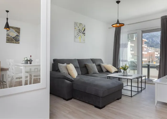 Second Ivana * Makarska