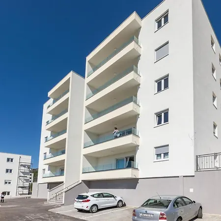 Second Ivana Makarská